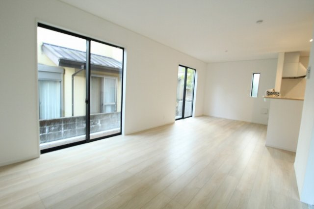 前里　新築戸建　第1　1号棟（全2棟）　の居間・リビング|ＬＤＫ　18.0帖