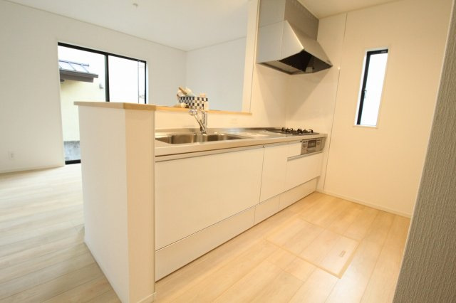 前里　新築戸建　第1　1号棟（全2棟）　のキッチン|システムキッチン