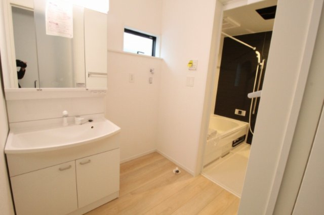 前里　新築戸建　第1　1号棟（全2棟）　の独立洗面台