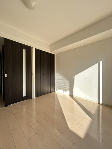 ラシュレエグゼ本町のロビー