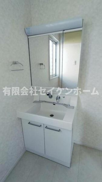 熊谷市上之　中古戸建　大和ハウス工業施工の独立洗面台