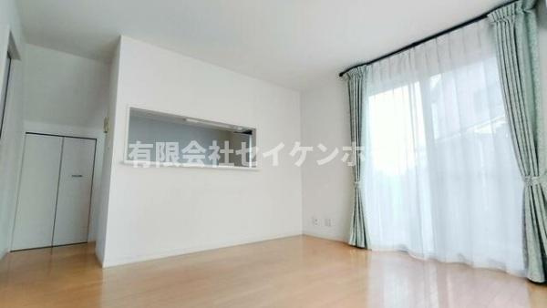 熊谷市上之　中古戸建　大和ハウス工業施工の居間・リビング