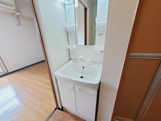 スクエアK2宝塚の洗面所