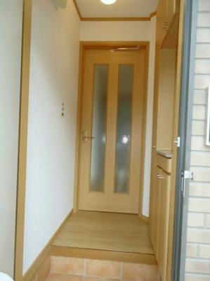 【玄関】 | ホワイトルームカワイⅠ | 明るい玄関です