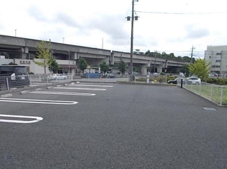 【駐車場】 | リヴェール | 駐車場に車を止められます