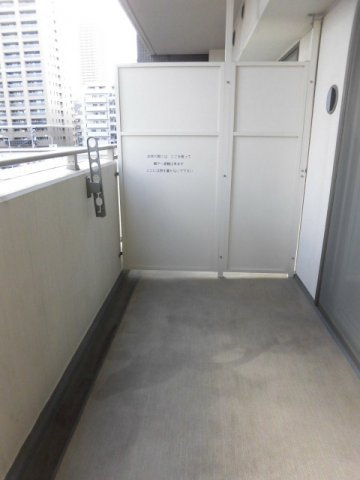大阪市天王寺区筆ケ崎町の賃貸マンションのバルコニー