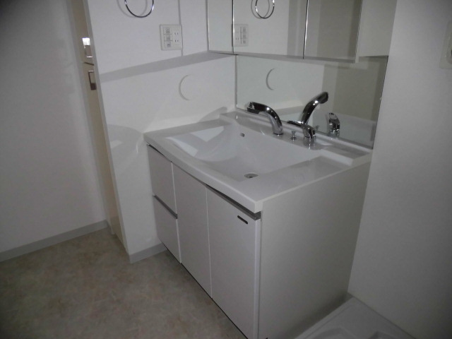 大阪市天王寺区筆ケ崎町の賃貸マンションの洗面所