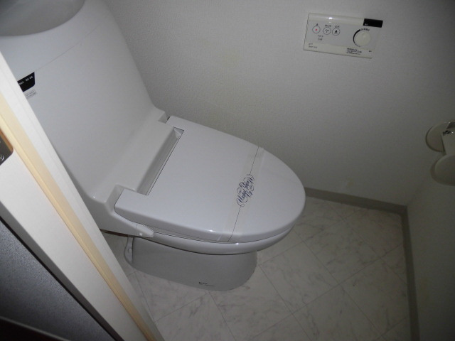 大阪市天王寺区筆ケ崎町の賃貸マンションのトイレ