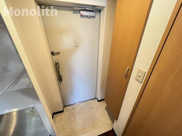 ファシルカワトの玄関