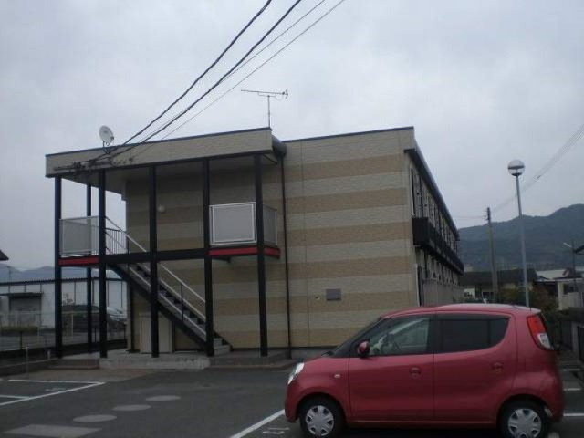 レオパレスらいはるの外観|外観は落ち着いています