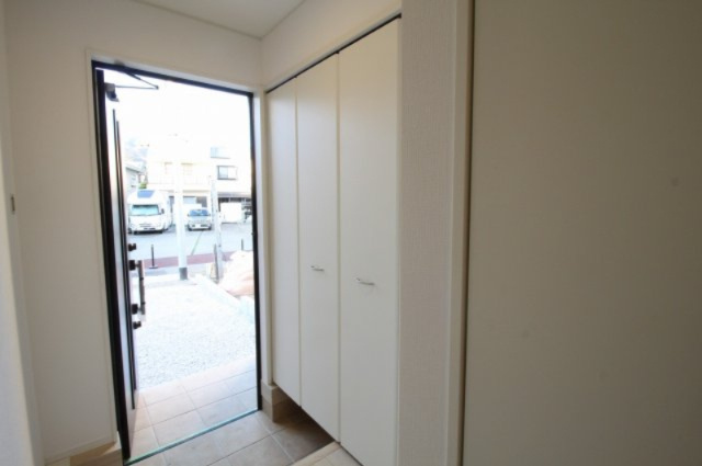 前里　新築戸建　第1　2号棟（全2棟）　の収納|玄関収納