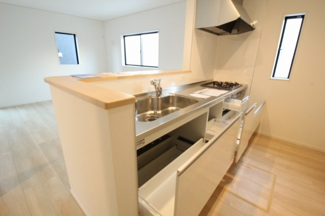 前里　新築戸建　第1　2号棟（全2棟）　のキッチン|カウンターキッチン