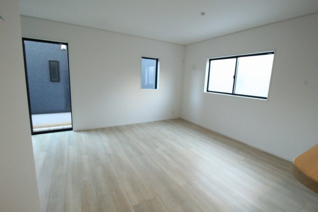 前里　新築戸建　第1　2号棟（全2棟）　の居間・リビング|ＬＤＫ　17.7帖