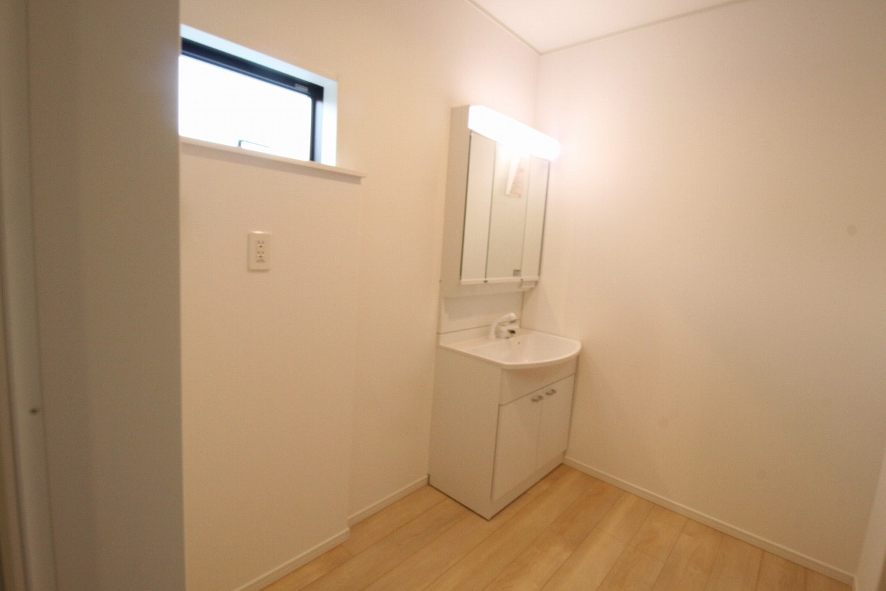 前里　新築戸建　第1　2号棟（全2棟）　の脱衣所