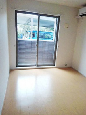 【居間・リビング】 | エクセレント・ティアラ | 使いやすいリビングです