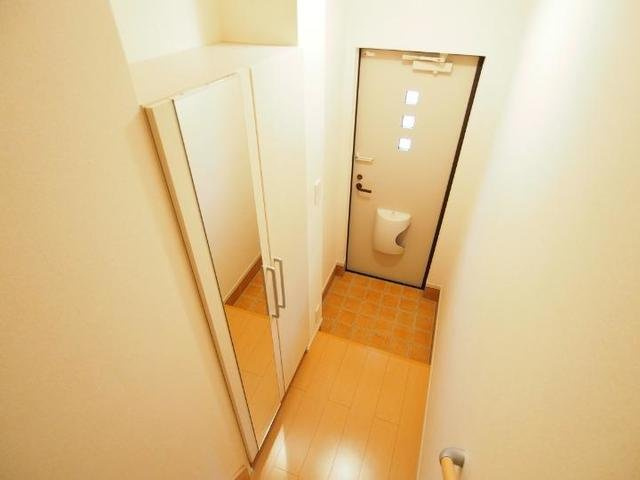 コッティ星和の玄関