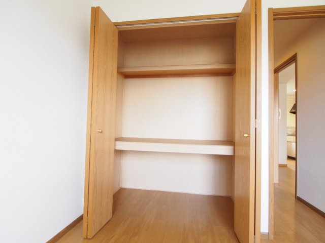 スカイヒルズＢの収納