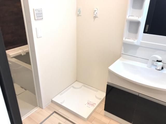 グリーンヒル本城の洗面所|洗濯機置き場