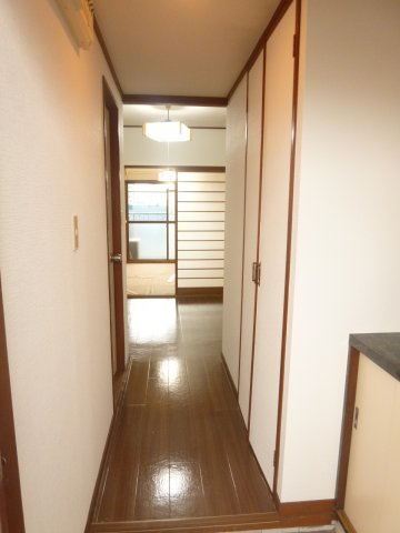 グリーンパーク三共の玄関