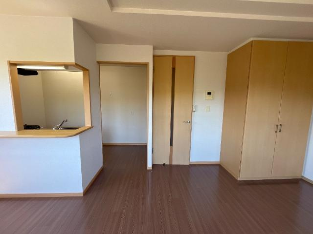 ローズガーデンⅡの居間・リビング|リビング