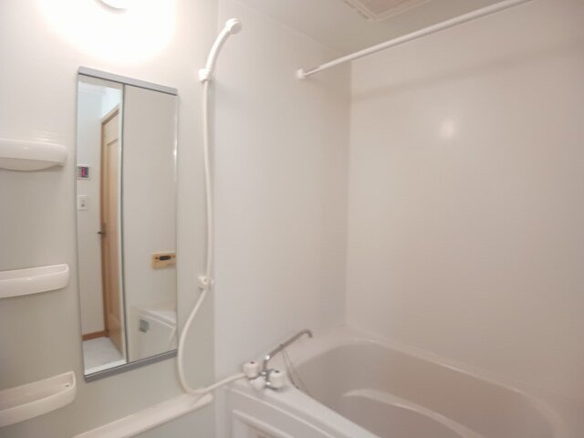 ベルデュールⅡの浴室