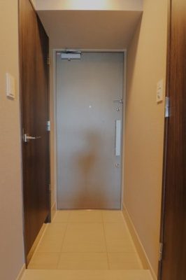 【玄関】 | GENOVIA赤羽 | 落ち着いた玄関です