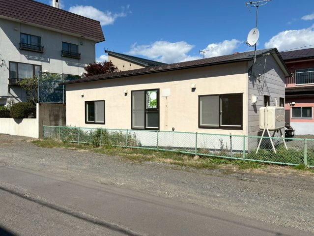 白金町12-17貸家