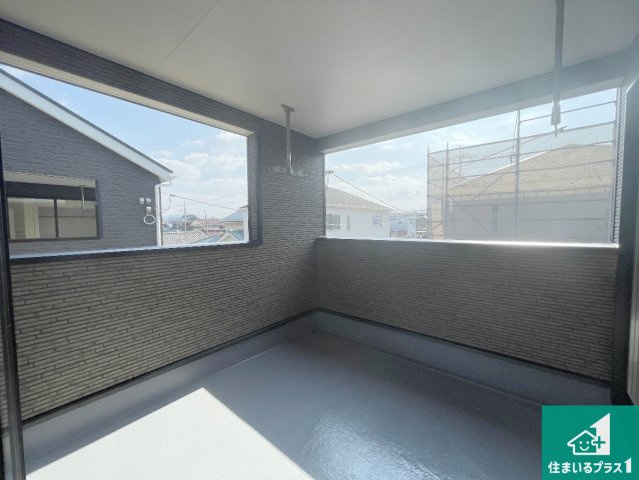 亀岡市千代川町小林　第3期　新築一戸建てのバルコニー|日当たりのよいバルコニー！お部屋が開放的に！