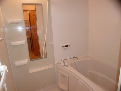 【浴室】 | リヴィエールⅡ | コンパクトで使いやすいお風呂です