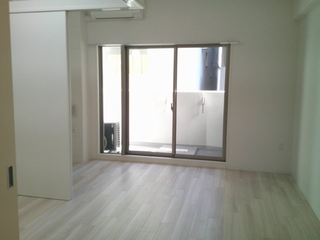 大阪市中央区博労町１丁目の賃貸マンションの居間・リビング