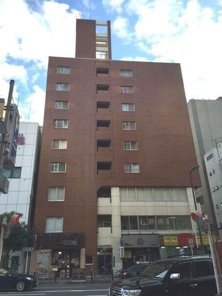 トウセン本町橋ビルの外観