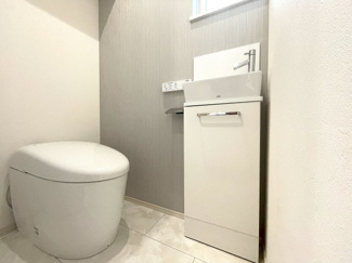 【トイレ】 | 【現地内覧会】世田谷区喜多見5丁目　新築戸建　A号棟 9490万円