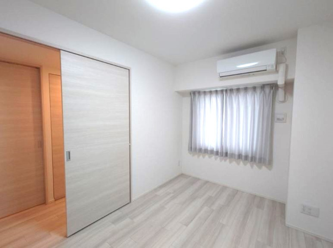 【洋室】 | ブランニード河内小阪　★南向き・上層階 | 上層階の為、眺望良好です♪