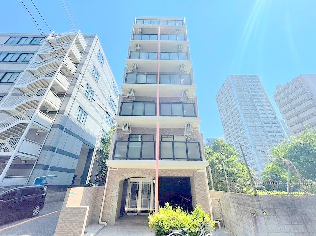 ジュネスドゥ新大阪の外観