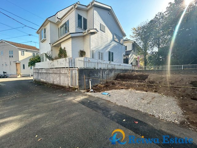 新築戸建　茅ヶ崎市菱沼1丁目の前面道路含む現地写真