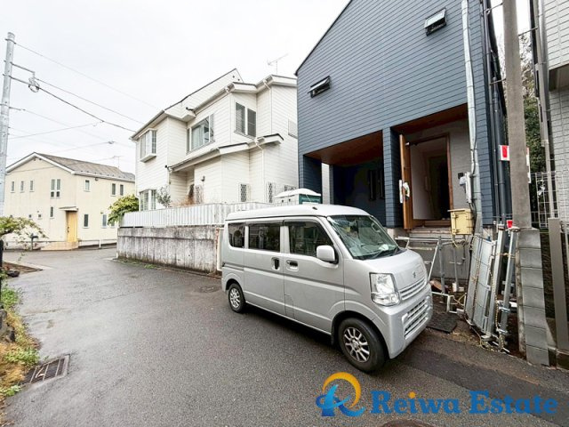 新築戸建　茅ヶ崎市菱沼1丁目の前面道路含む現地写真