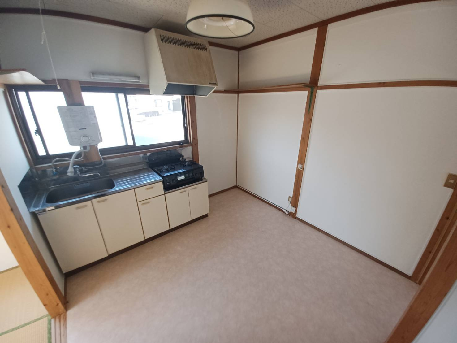 佐糠東2丁目戸建のキッチン