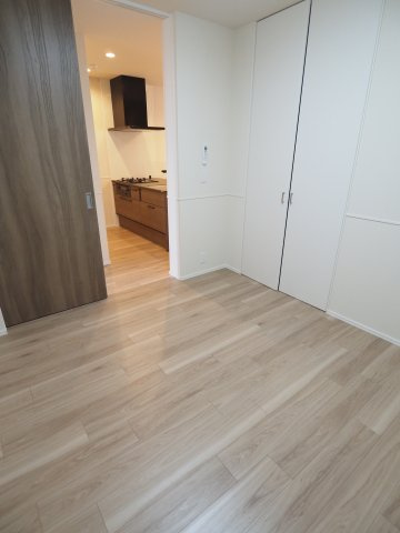 【洋室】 | オカバ世田谷深沢ヘーベルメゾン | どの部屋も採光がたっぷりで好きな場所で日向ぼっこできます♪