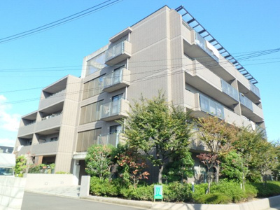 【外観】 | ドムストリア | 外観もきれいです