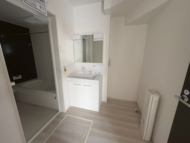 狭山市狭山台4丁目　新築分譲　西武新宿線『狭山市駅』徒歩27分　【狭山台小学区】の独立洗面台