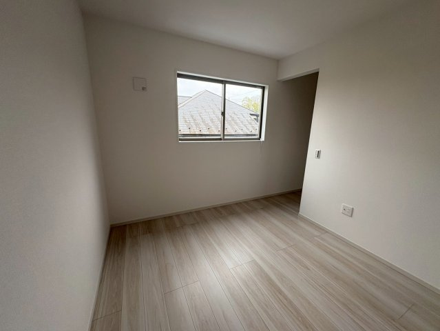 狭山市狭山台4丁目　新築分譲　西武新宿線『狭山市駅』徒歩27分　【狭山台小学区】の洋室