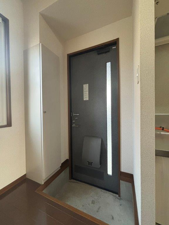 プリムヴェール館向Ａ棟の玄関