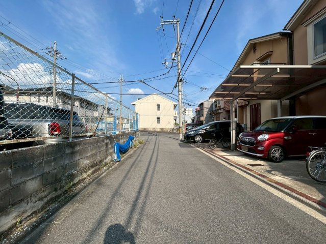 山ノ内御堂殿町の前面道路含む現地写真