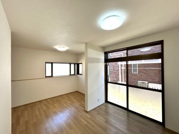 西条市北条664-4　中古住宅の居間・リビング