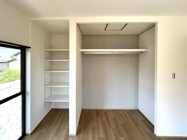 西条市北条664-4　中古住宅の収納