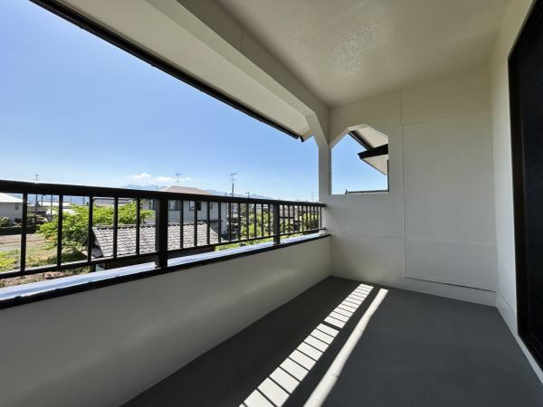 西条市北条664-4　中古住宅のバルコニー