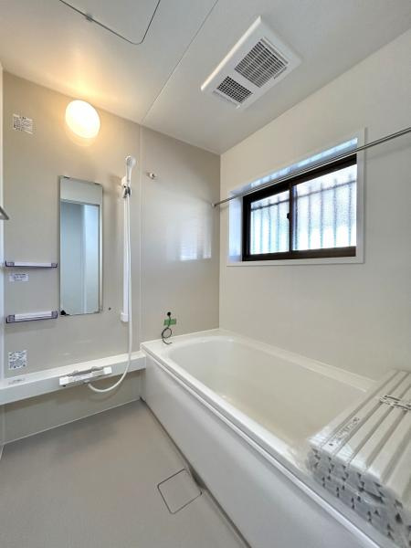 西条市北条664-4　中古住宅の浴室