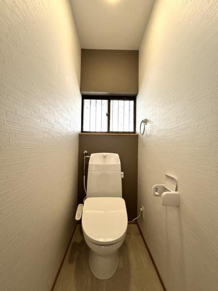 西条市北条664-4　中古住宅のトイレ