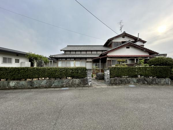 西条市氷見乙1961-8　中古住宅の外観