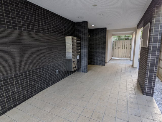 ブロッサムテラス滝野川のロビー